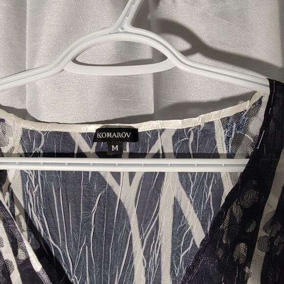 * KOMOROV  black and white sleeveless blouse - Picture 3 of 5